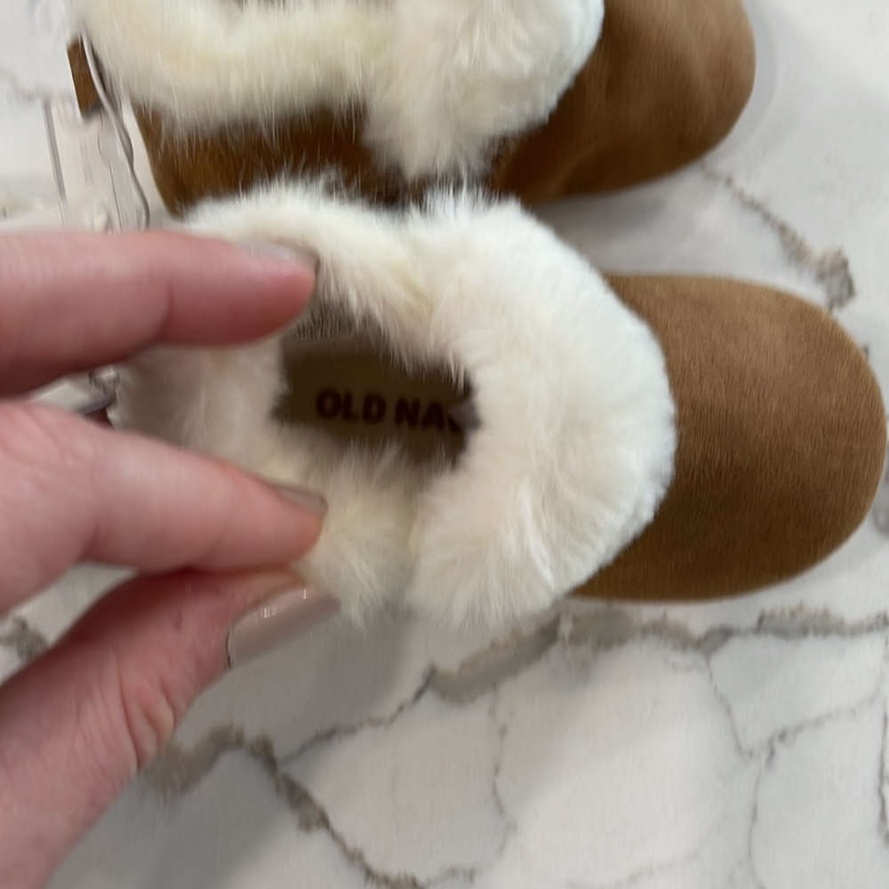 Old Navy 3-6m baby booties Unisex Faux-Fur-Lined Cozy Boots in cognac nwt - Picture 8 of 9